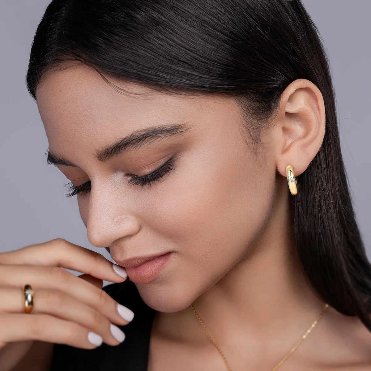 1 Pair Round Hoop Earrings 925 Sterling Silver 18K Gold Plated with Center Moissanite Stone Elegant Jewelry for Women Gift