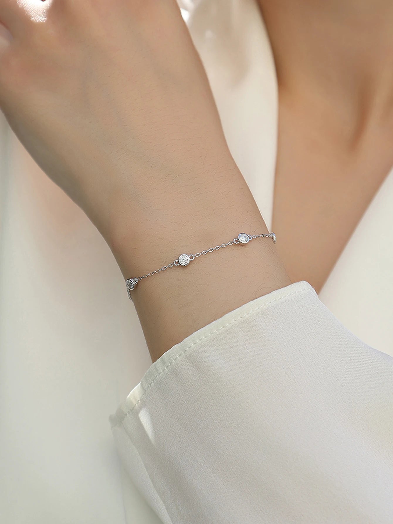 JIUZUAN Moissanite Bracelet Bezel Setting 925 Silver 18K Gold Plated Dainty Chain Jewelry for Women Comes with GRA Certificate