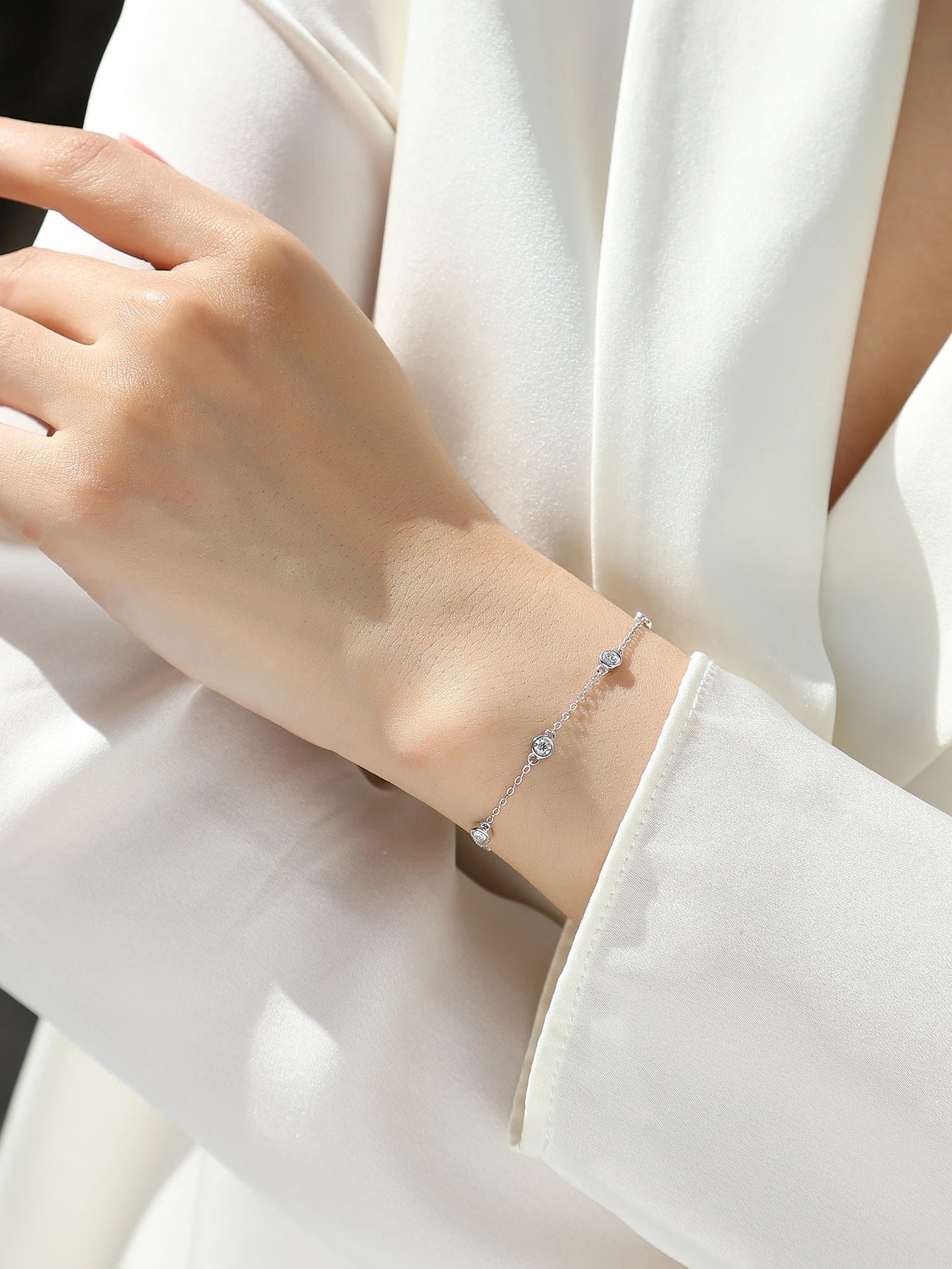 JIUZUAN Moissanite Bracelet Bezel Setting 925 Silver 18K Gold Plated Dainty Chain Jewelry for Women Comes with GRA Certificate